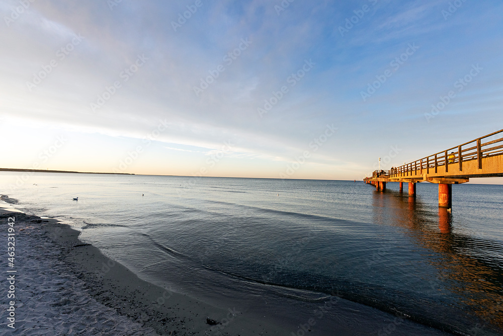 Strand und Seebrücke bei Prerow Strand und Seebrücke bei Prerow