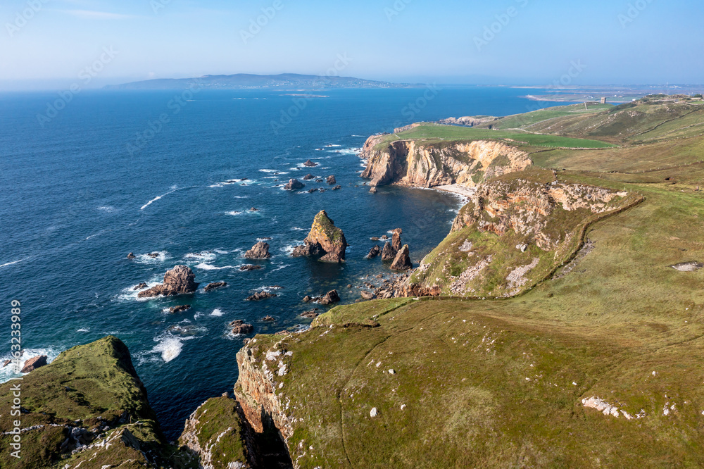Obraz premium Aerial view of the rocks in the sea at Crohy Head Sea Arch, County Donegal - Ireland.