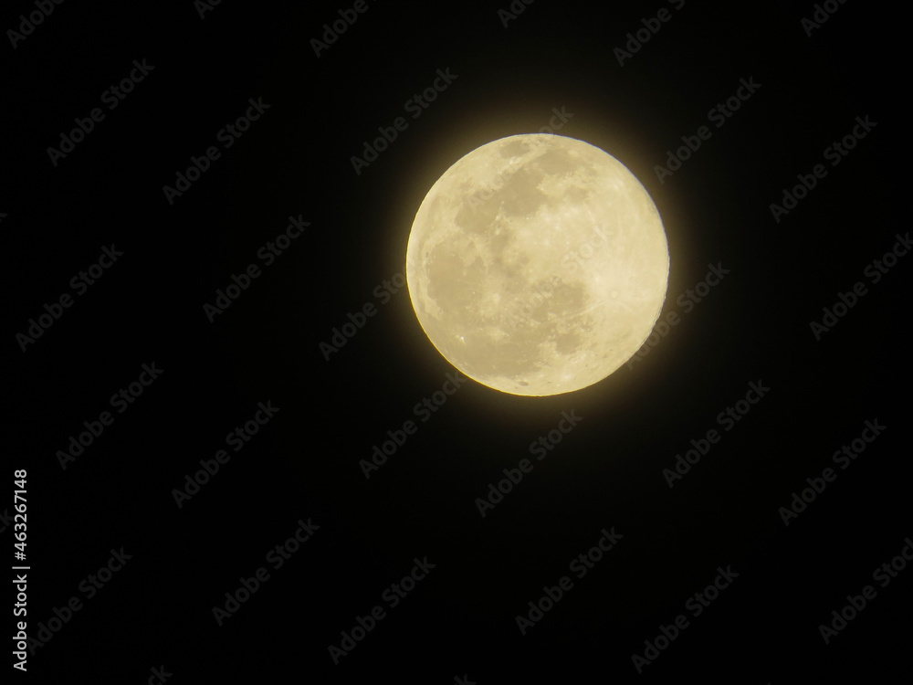 Full Moon in near plan Full Moon in near plan