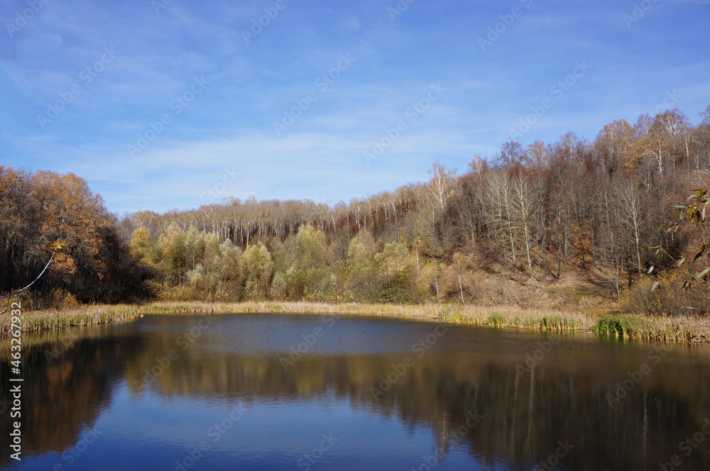 The nature of the Central Russian upland. Autumn Lake The nature of the Central Russian upland. Autumn Lake