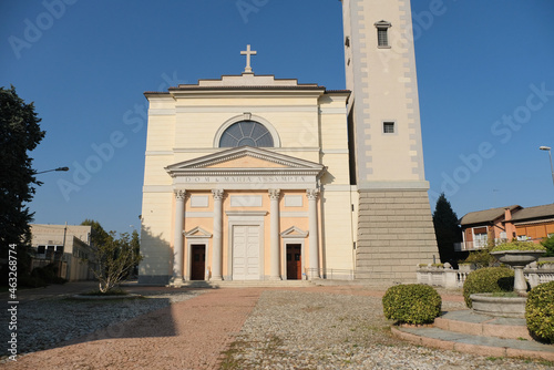 La chiesa di Santa Maria Assunta a Guanzate in provincia di Como. photo