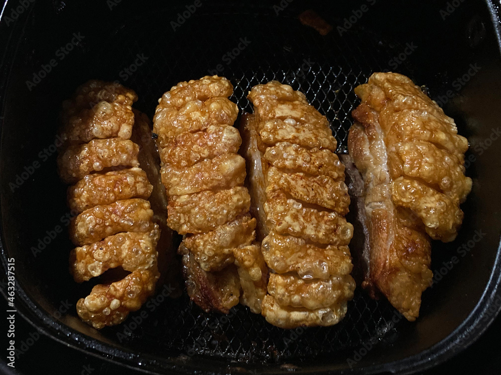 Crispy pork that uses a hot air oven to make. skin pork crispy cooked Crispy pork that uses a hot air oven to make. skin pork crispy cooked