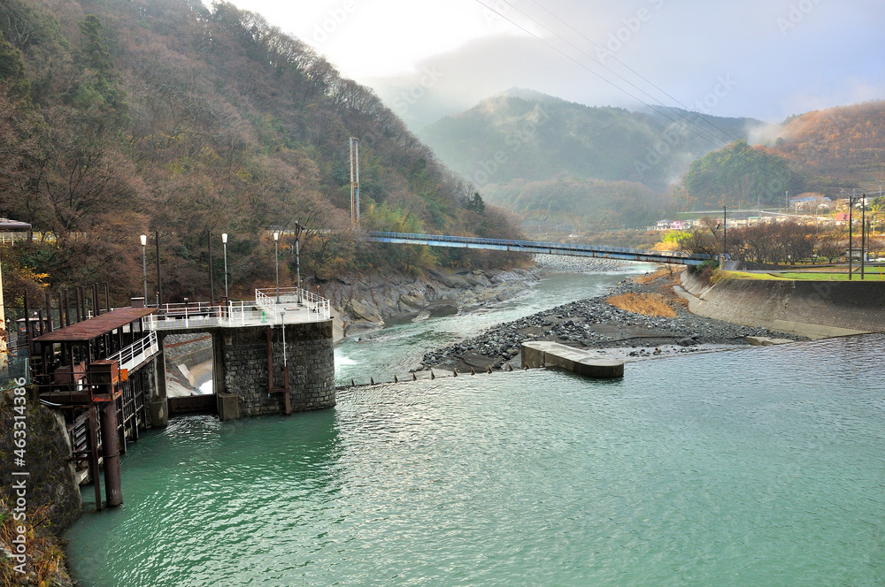 神奈川県山北町　酒匂川に架かる嵐橋