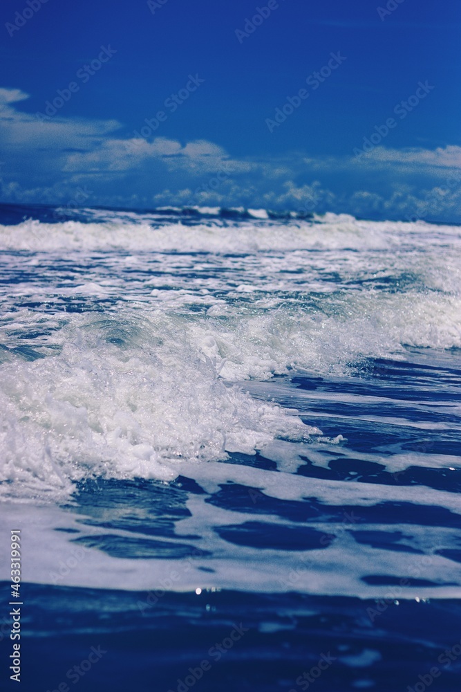 Obraz premium blue sky and sea