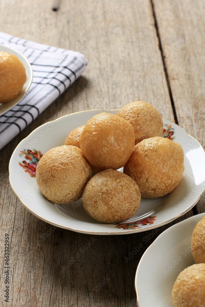 Tahu Bulat Tahu Bulat