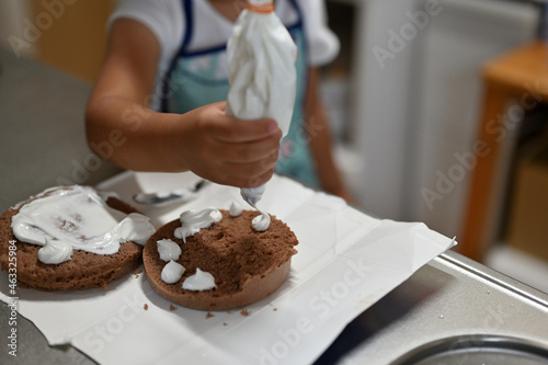 娘とお家でケーキ作り