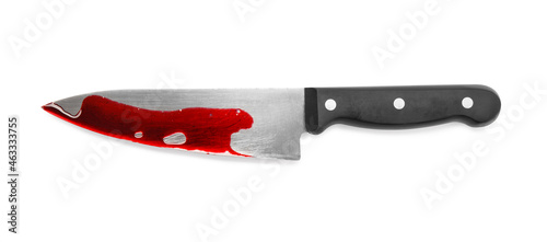 Photo Bloodstained knife on white background