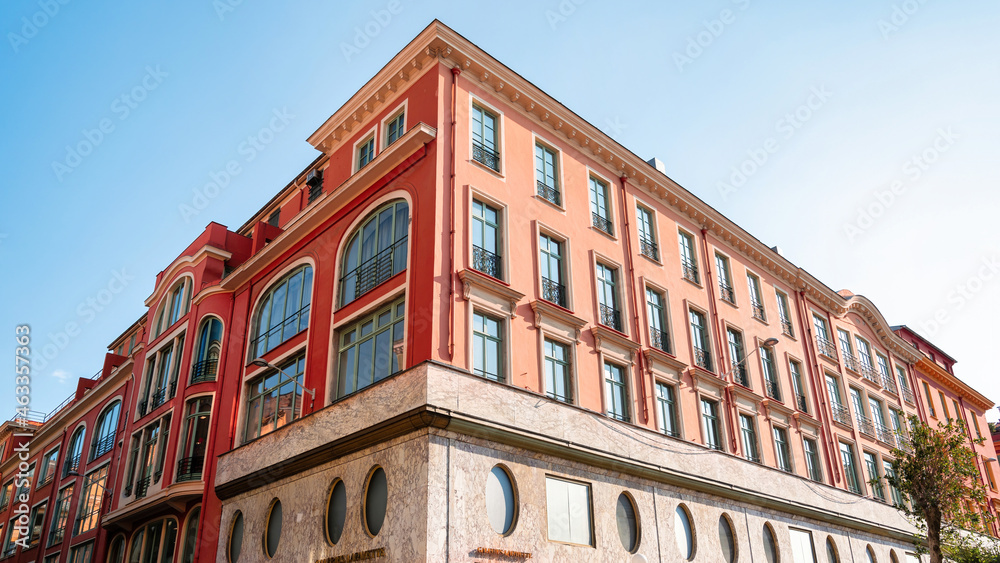 Fototapeta premium Residential buildings in Nice, France