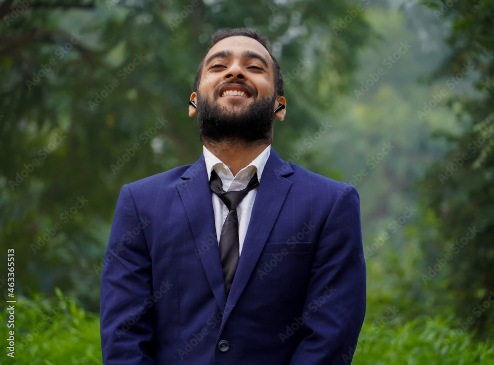 a man makes lots of money in stock market and happy a man makes lots of money in stock market and happy