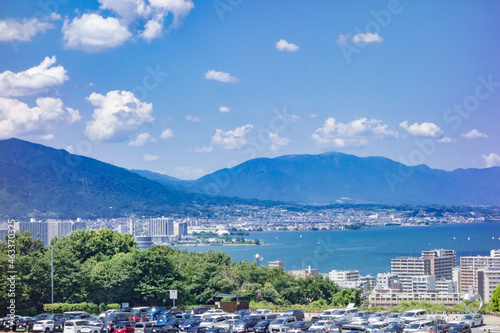 滋賀県の琵琶湖を含む風景 © tokoteku_2018