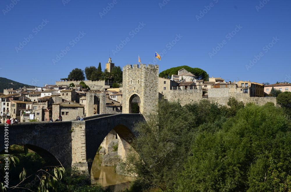 Besalu, España. Municipio de la provincia de Girona con un bonito casco y puente medieval.