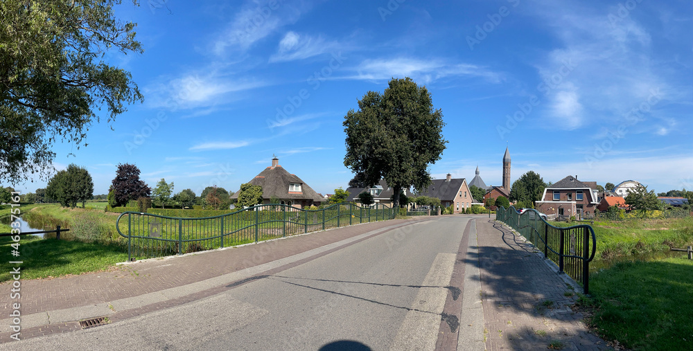 The village Rietmolen in Gelderland - obrazy, fototapety, plakaty 