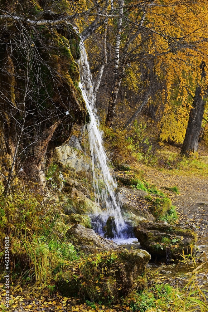 The spring water flow of Plakun waterfall cools in summer and does not freeze in winter The spring water flow of Plakun waterfall cools in summer and does not freeze in winter