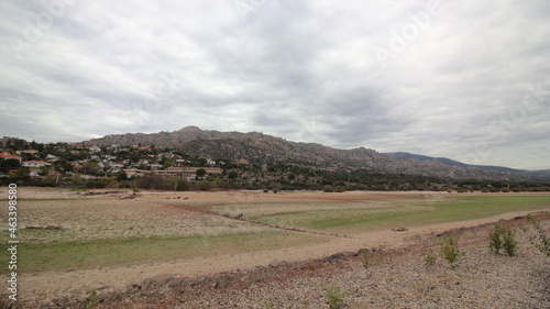 La Pedriza sobre Manzanares el Real en Otoño, Madrid 