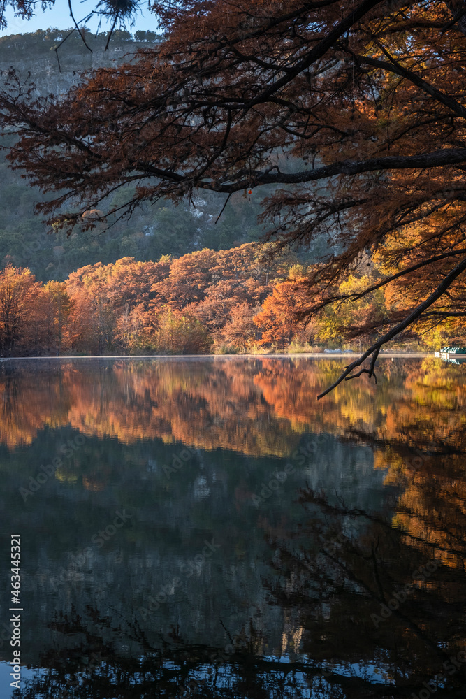 Obraz premium Landscapes of Texas Hill Country in the fall, autumn, season changing, outdoors, river, camping