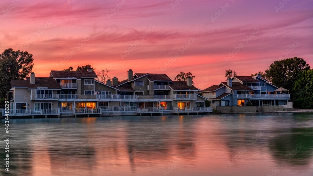 A row of house on a lake in Irvine, California