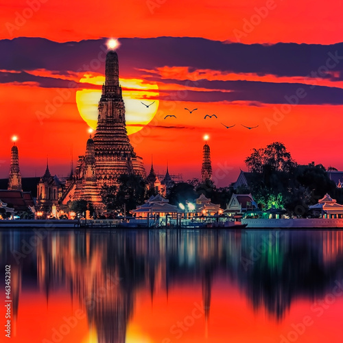 Photography Wat Arun Temple in Bangkok, Thailand