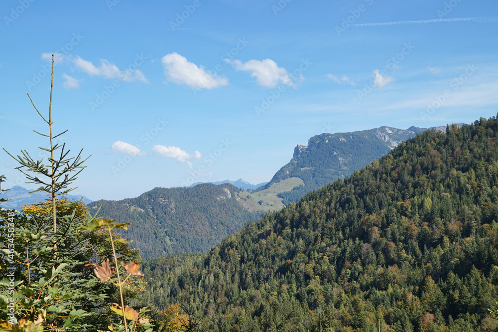 MTB-Tour/Wanderung bei Kufstein: Blick zum Petersköpfl