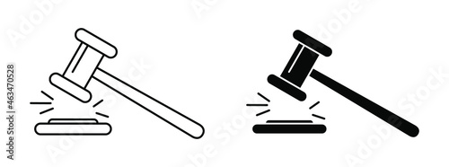 Judge hammer icon. Gavel icons. Vector illustration. Set of black hammer icons in flat design.