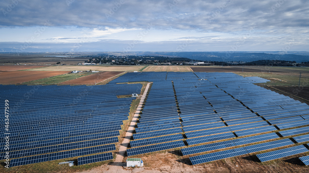 huerta solar, las placas solares son el futuro y una buena manera de