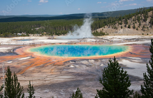 Grand Prismatic Hot Spring, Midway Geyser Basin, Yellowstone National Park, Wyoming, USA