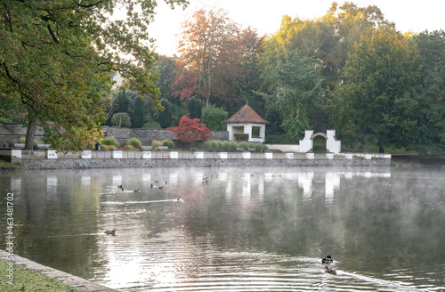 Aachen - Hangeweiher. Konzipiert als Volkspark, wurde zunächst eine kleine, von der Pau gespeiste Stauanlage, der Hangeweiher, als Kahnweiher umgestaltet photo