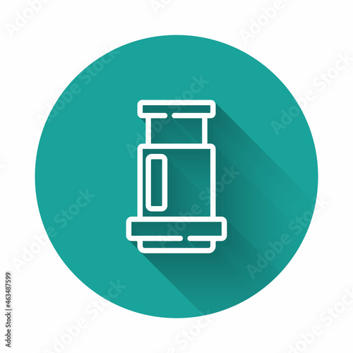 White line Aeropress coffee method icon isolated with long shadow. Device for brewing coffee. Green circle button. Vector
