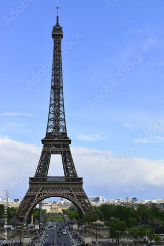 Fototapeta Naklejka Na Ścianę i Meble -  Eiffel Tower - the soul of Paris