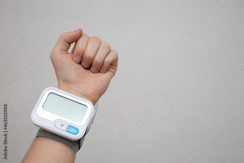 Portable pressure measuring device on hand Portable pressure measuring device on hand