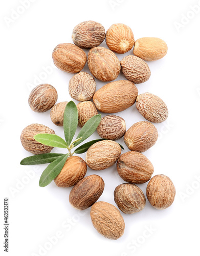 Canvas Print Heap of shea nuts on white background