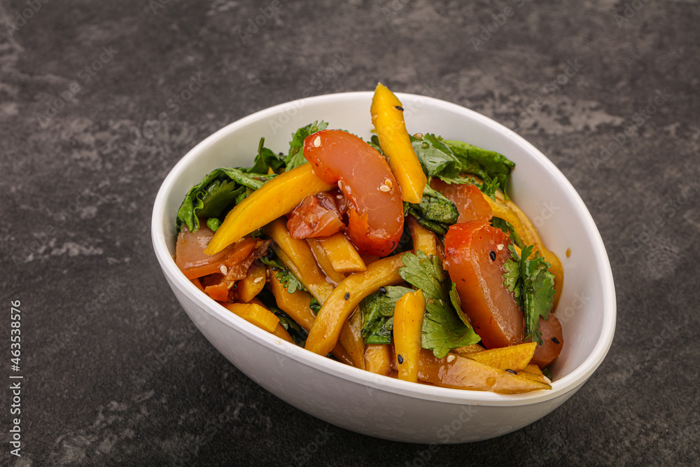 Salad with mango and chicken Salad with mango and chicken