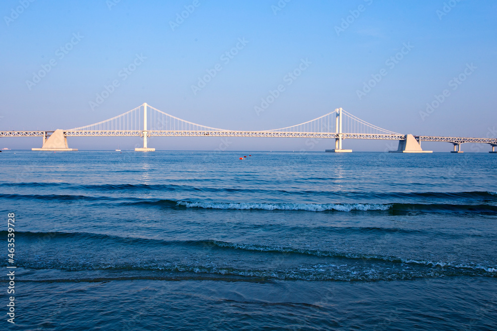 Obraz premium Gwangan bridge with beach in Busan, South Korea.