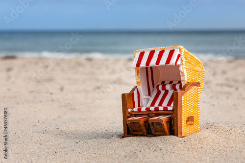 Strandkorb am Strand Miniatur