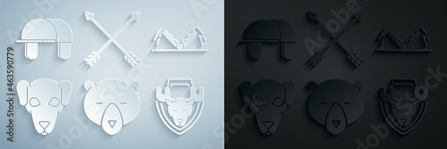 Set Bear head, Trap hunting, Hunting dog, Moose on shield, Crossed arrows and Hunter hat icon. Vector
