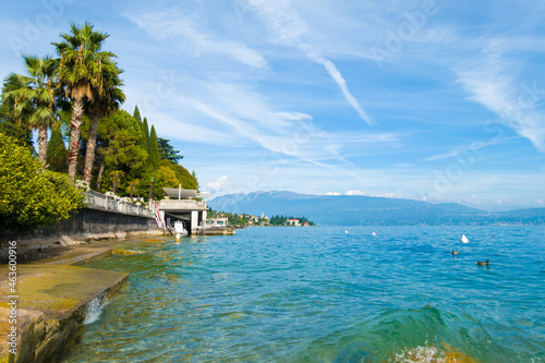 Am Strand von Fasano am Gardasee in Italien