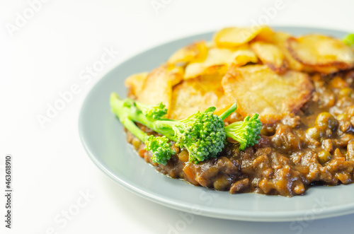 Minced beef hotpot, tender british beef in a warming gravy with carrots and peas, all topped with sliced roast potatoes