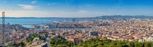 Fototapeta Naklejka Na Ścianę i Meble -  Marseille France, panorama city skyline at Vieux Port