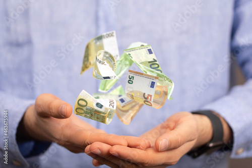 cashflow euro banknote bill...