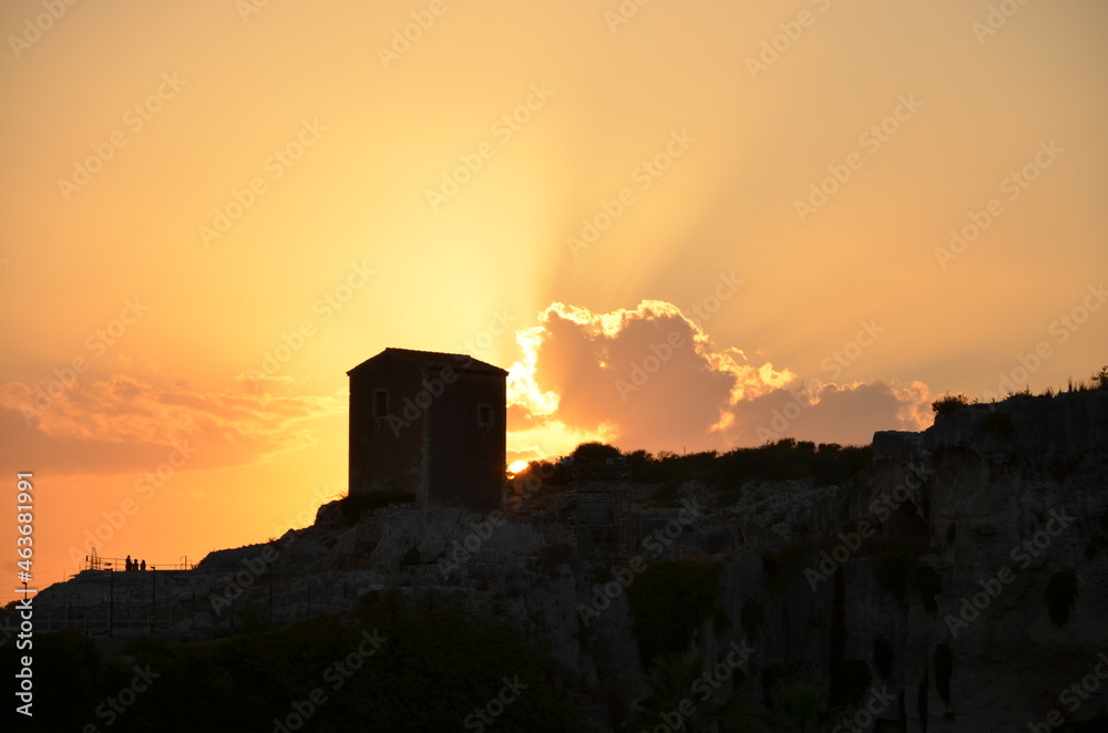 Obraz premium Some photos from the beautiful town of Syracuse, in the east of Sicily, ancient city built by the Greeks, taken during a trip to Sicily in the summer of 2021.