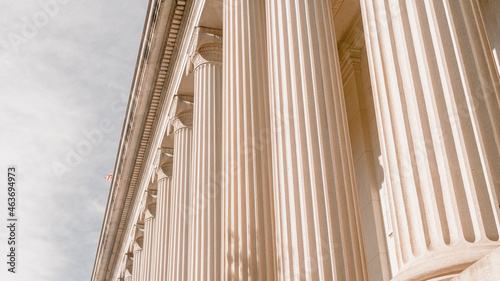 US Treasury Columns.