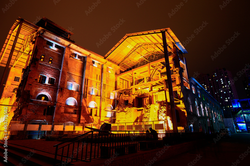 Obraz premium Give up manufacturing machinery and equipment of the factory at
