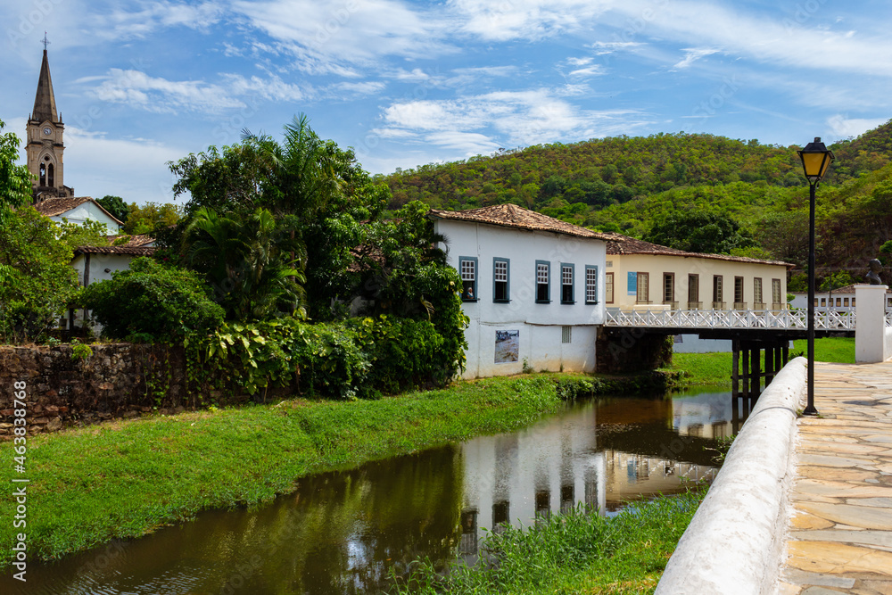 Detalhe da casa da escritora goiana Cora Coralina e o Rio Vermelho. Pontos turísticos da cidade de Goiás.
