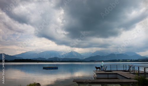 Angler am Hopfensee in Bayern