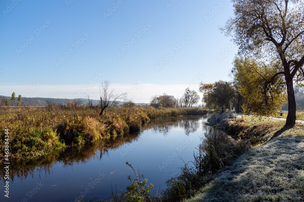 Polska złota jesień w Supraślu, Podlasie, Polska 