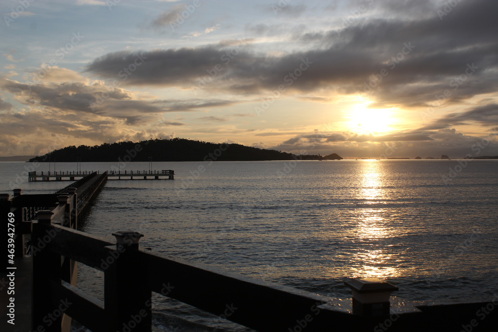 Obraz premium sunset on the beach
