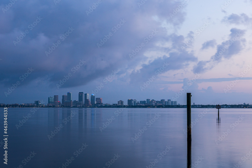 Fototapeta premium Downtown Tampa background over the water