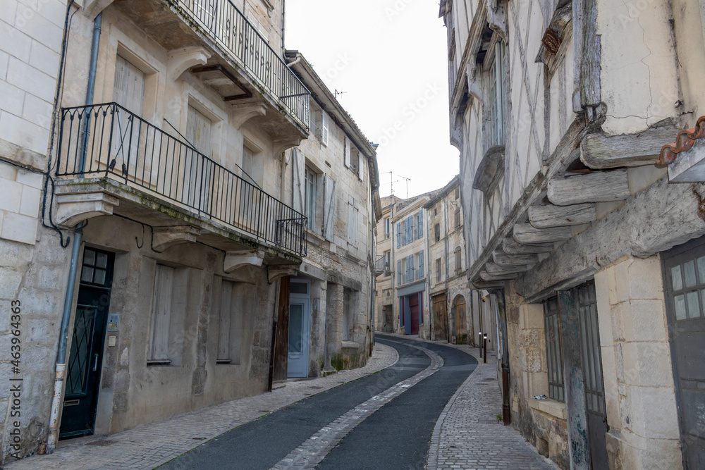 Narrow street in old franche city Niort, in the Deux-Sèvres department in western France.