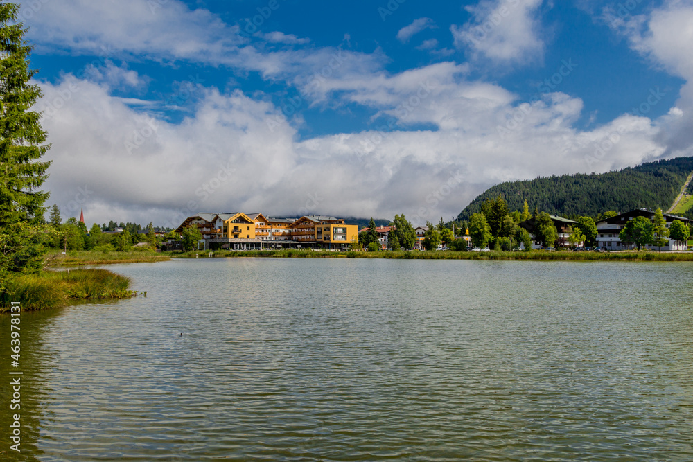 Spaziergang rund um den Wildsee bei Seefeld in Tirol - Österreich Spaziergang rund um den Wildsee bei Seefeld in Tirol - Österreich
