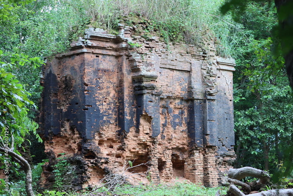 Cambodia. Kok Por temple. Kok Por is a 10th century Hindu temple located nearby near the town of Angkor Thom. Siem Reap province. 