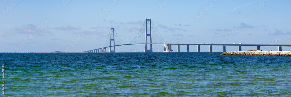Fototapeta premium Panoramic view of the Great Belt Fixed Link (Storebæltsbroen)